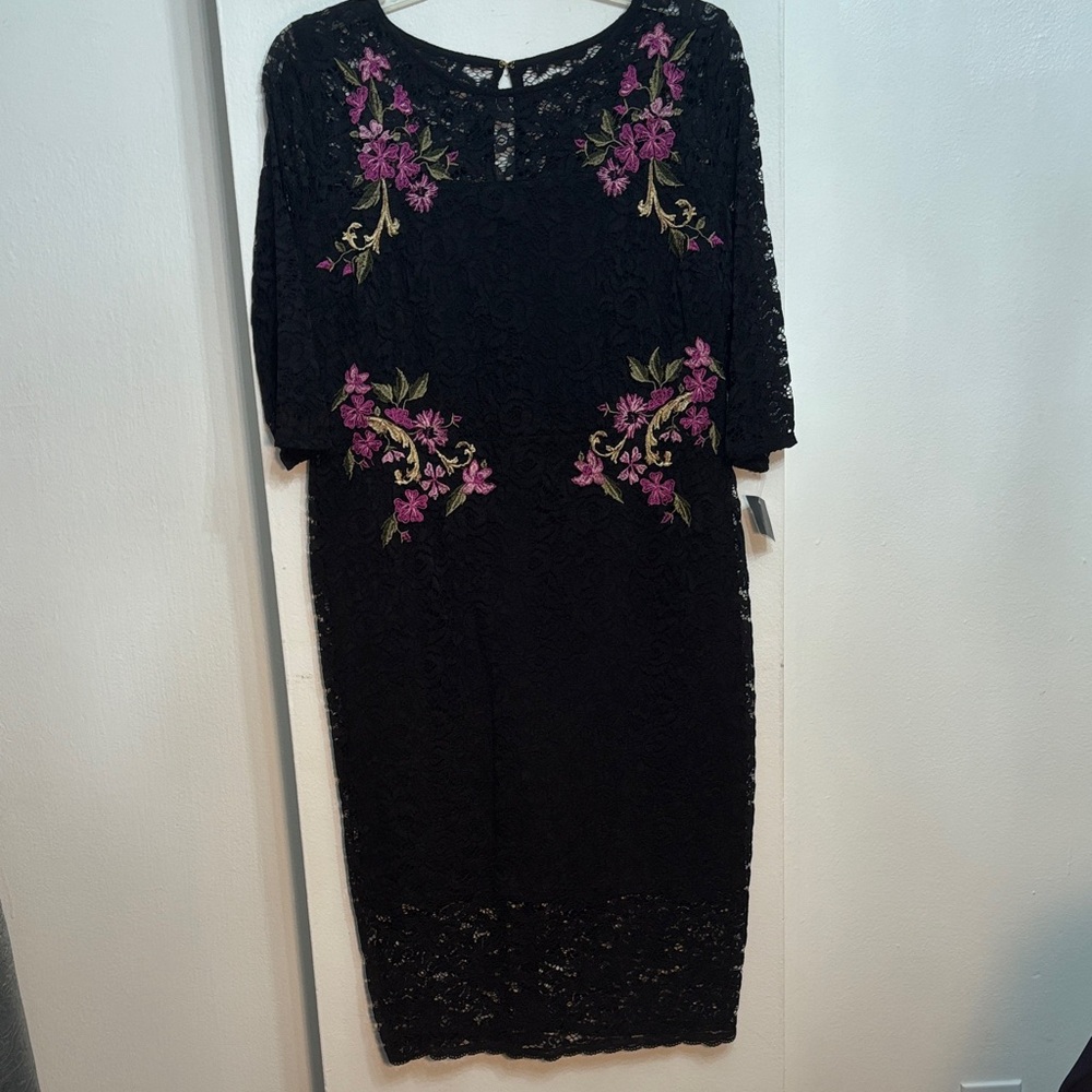NEW Thalia Soli Black Lace and Floral Embroidered Dress Size M